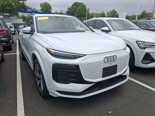 Glacier White 2025 Audi Q6 e-tron Premium Plus quattro