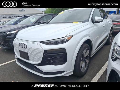 Glacier White 2025 Audi Q6 e-tron Premium Plus quattro
