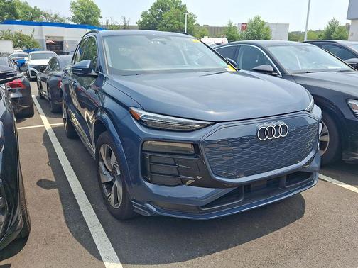 Blue Metallic 2025 Audi Q6 e-tron Premium Plus quattro