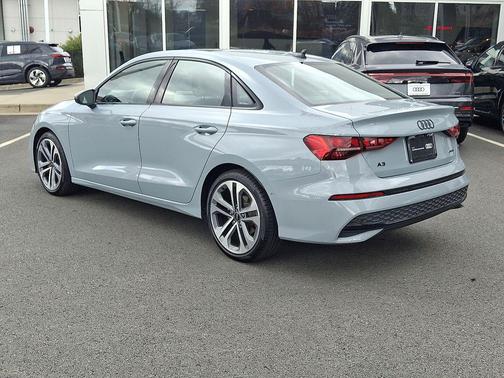 Arrow Gray Pearl Effect 2025 Audi A3 Premium