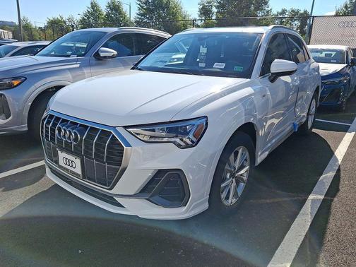 2025 Audi Q3 Premium 45 TFSI S line quattro Tiptronic
