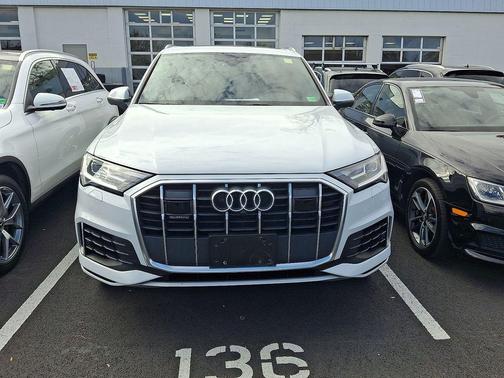 2021 Audi Q7 55 Premium Plus