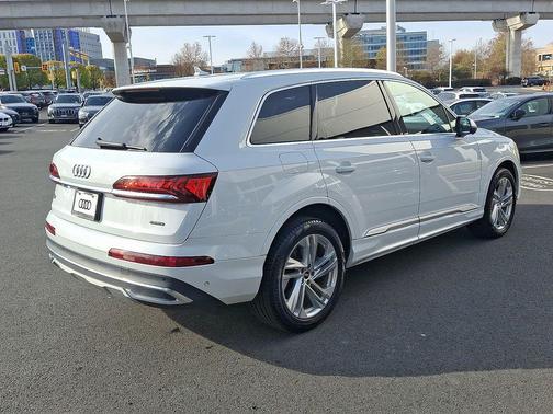 2021 Audi Q7 55 Premium Plus