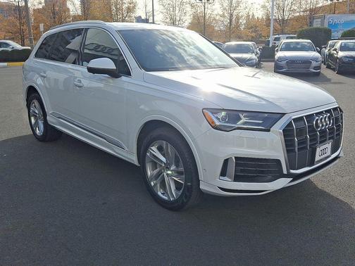 2021 Audi Q7 55 Premium Plus