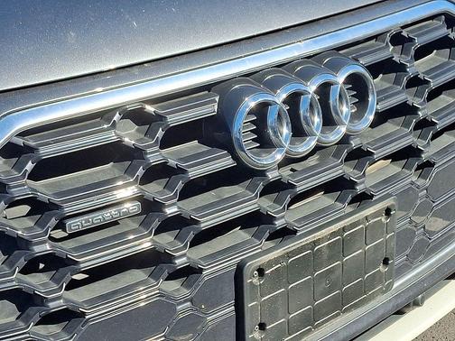 2023 Audi Q5 45 S line Premium