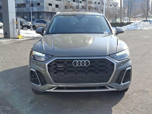 2023 Audi Q5 45 S line Premium