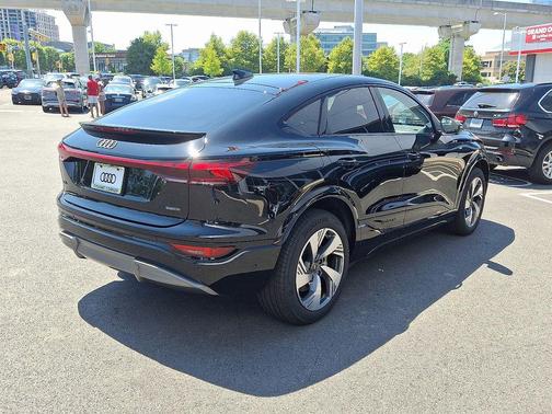 2025 Audi Q6 e-tron Premium Plus