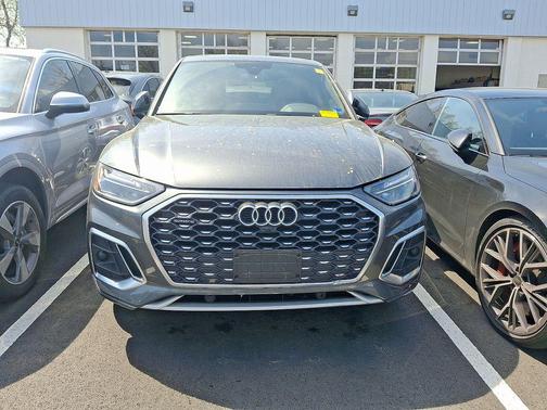 Daytona Gray Pearl Effect 2023 Audi Q5 45 S line Premium
