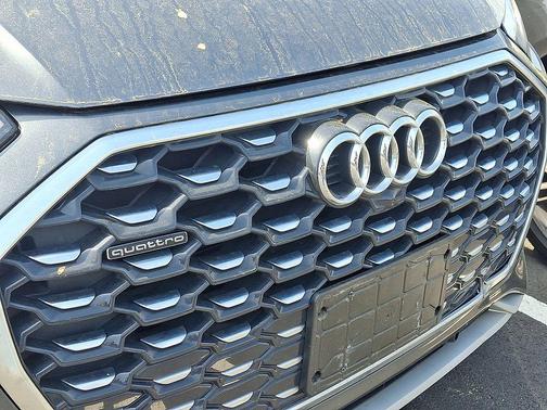 Daytona Gray Pearl Effect 2023 Audi Q5 45 S line Premium