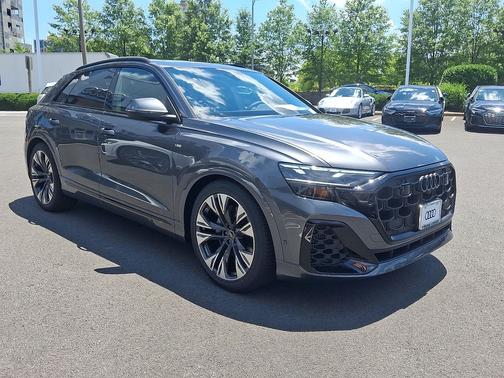 Daytona Gray Pearl Effect 2026 Audi Q8 55 Premium Plus