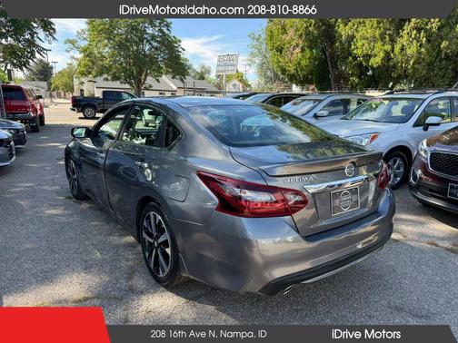 Gray 2018 Nissan Altima 2.5 SR