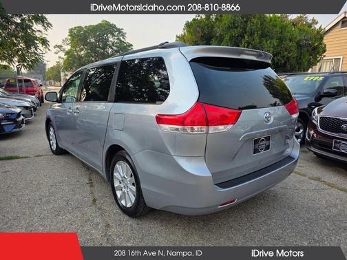 Silver Sky Metallic 2011 Toyota Sienna LE