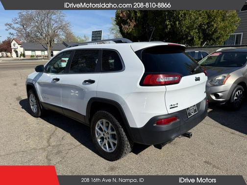 Bright White Clearcoat 2014 Jeep Cherokee Sport