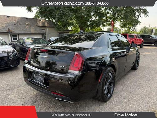 Gloss Black 2017 Chrysler 300 S