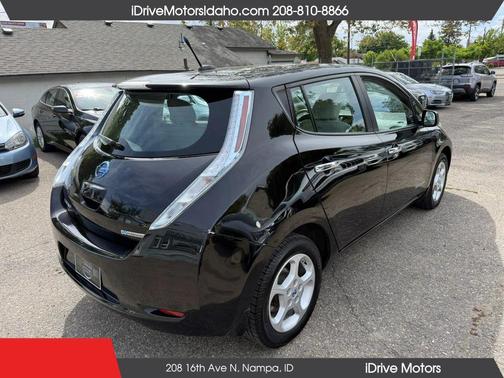 2014 Nissan Leaf SV Hatchback 4D