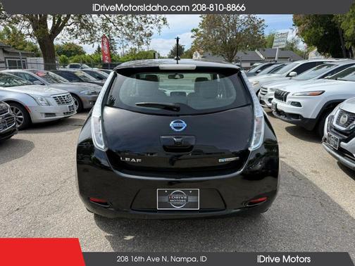 2014 Nissan Leaf SV Hatchback 4D