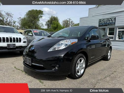 2014 Nissan Leaf SV Hatchback 4D