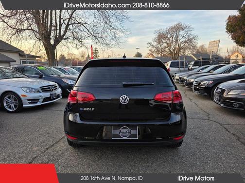 2016 Volkswagen e-Golf SE