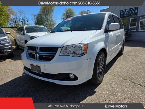 White Knuckle Clearcoat 2017 Dodge Grand Caravan SXT