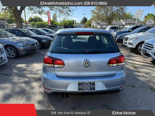 Blue 2011 Volkswagen Golf 2.5L
