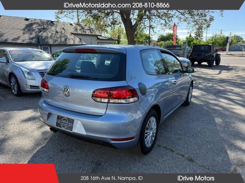 Blue 2011 Volkswagen Golf 2.5L
