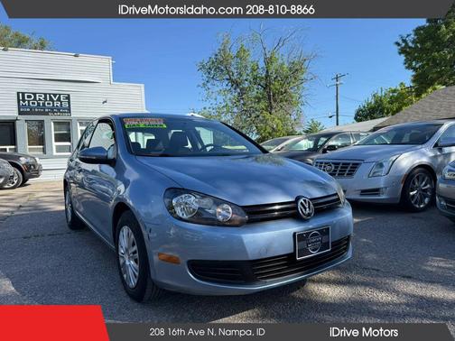 Blue 2011 Volkswagen Golf 2.5L