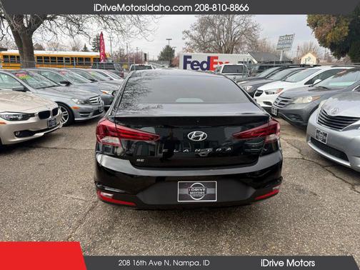 2019 Hyundai ELANTRA SE