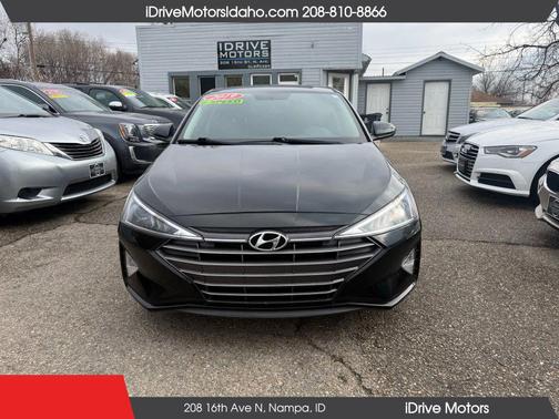 2019 Hyundai ELANTRA SE