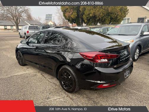 2019 Hyundai ELANTRA SE