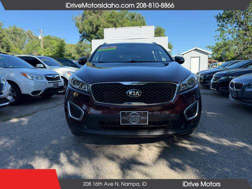 Burgundy 2017 Kia Sorento LX