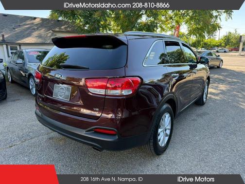 Burgundy 2017 Kia Sorento LX