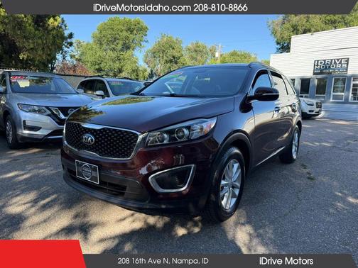 Burgundy 2017 Kia Sorento LX
