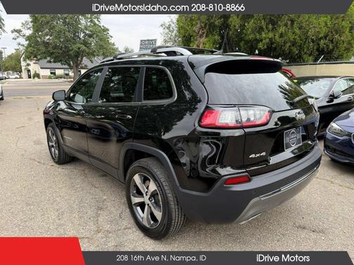 Diamond Black Crystal Pearlcoat 2019 Jeep Cherokee Limited