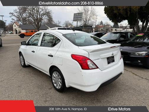 2017 Nissan Versa 1.6 S+
