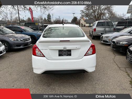 2017 Nissan Versa 1.6 S+