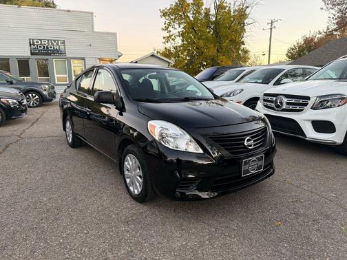 2014 Nissan Versa 1.6 S+