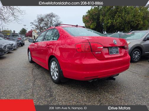 Tornado Red 2013 Volkswagen Jetta SE