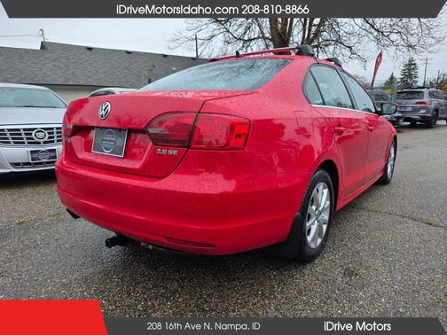 Tornado Red 2013 Volkswagen Jetta SE
