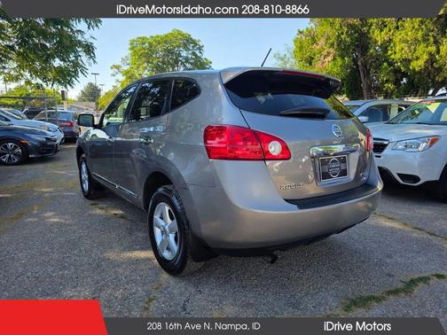 Gray 2012 Nissan Rogue S