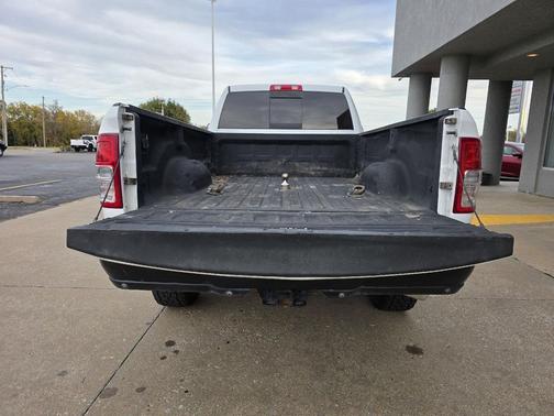 2022 RAM 3500 Tradesman Crew Cab 4x4 8' Box