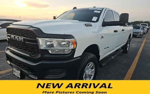 2022 RAM 3500 Tradesman Crew Cab 4x4 8' Box