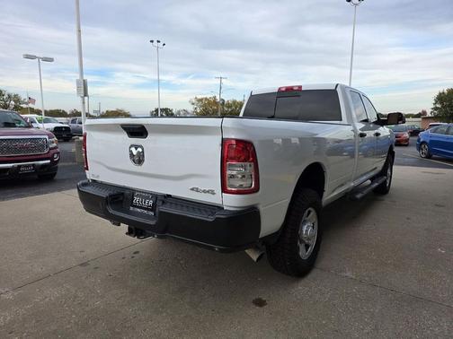 2022 RAM 3500 Tradesman Crew Cab 4x4 8' Box