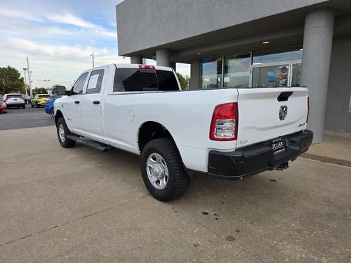 2022 RAM 3500 Tradesman Crew Cab 4x4 8' Box