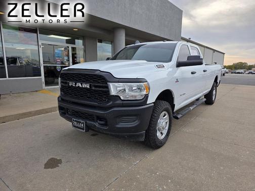 2022 RAM 3500 Tradesman Crew Cab 4x4 8' Box