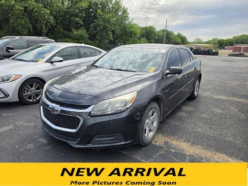 Mosaic Black Metallic 2024 Chevrolet Malibu FWD 1LT