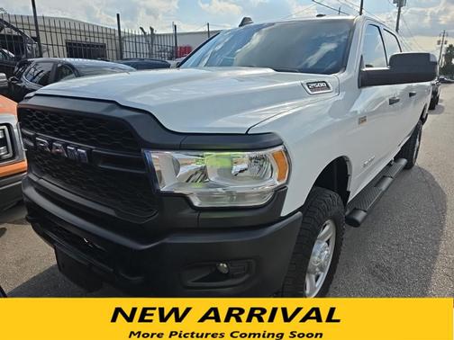 Bright White Clearcoat 2022 RAM 2500 Tradesman Crew Cab 4x4 8' Box