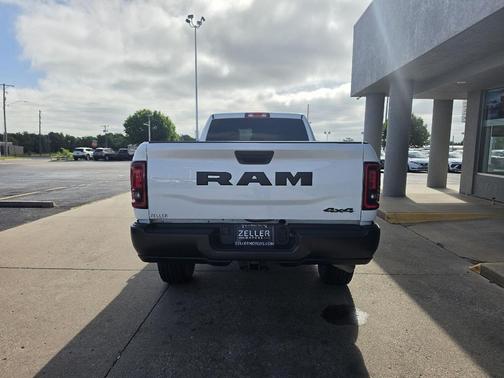 Bright White Clearcoat 2022 RAM 2500 Tradesman Crew Cab 4x4 8' Box