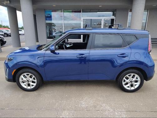 Gravity Gray 2025 Kia Soul LX
