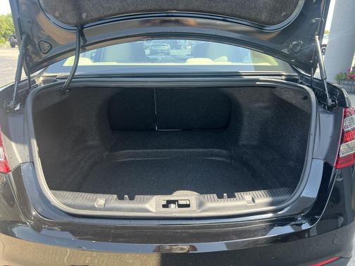 2017 Ford Taurus SE