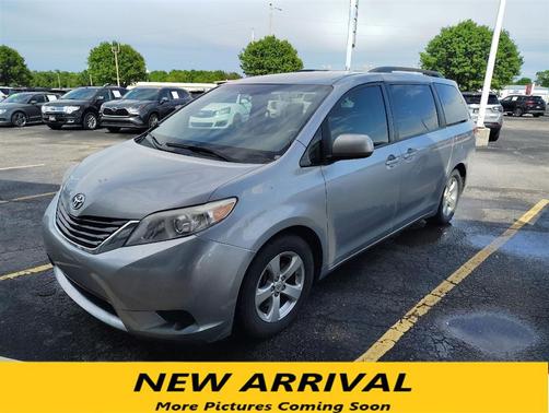 Silver Sky Metallic 2013 Toyota Sienna LE